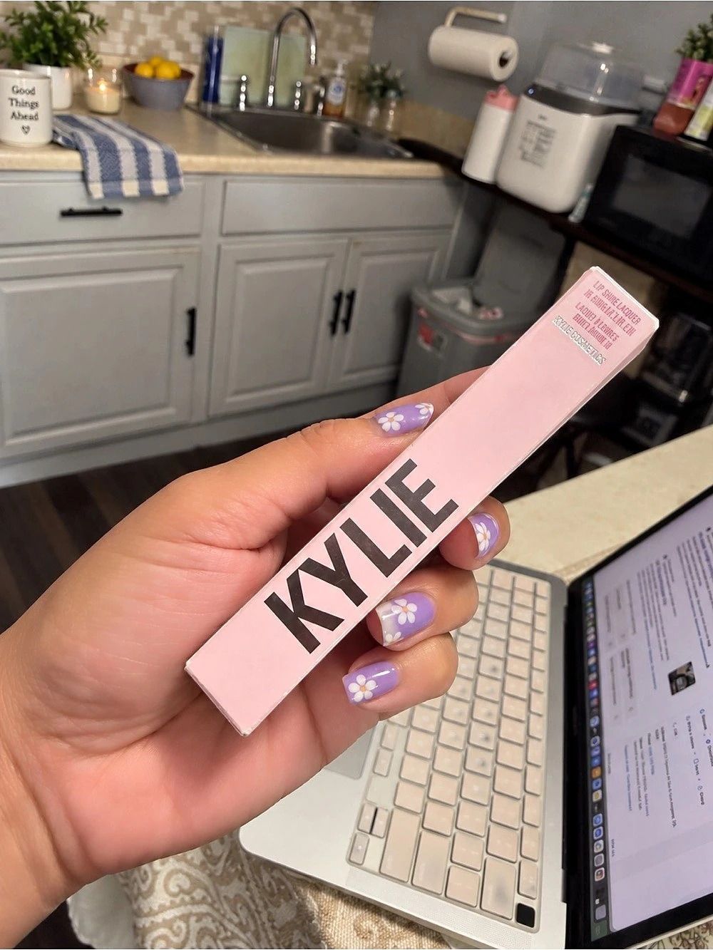 Kylie Cosmetics Lip Shine Lacquer Liquid Lipstick Pink